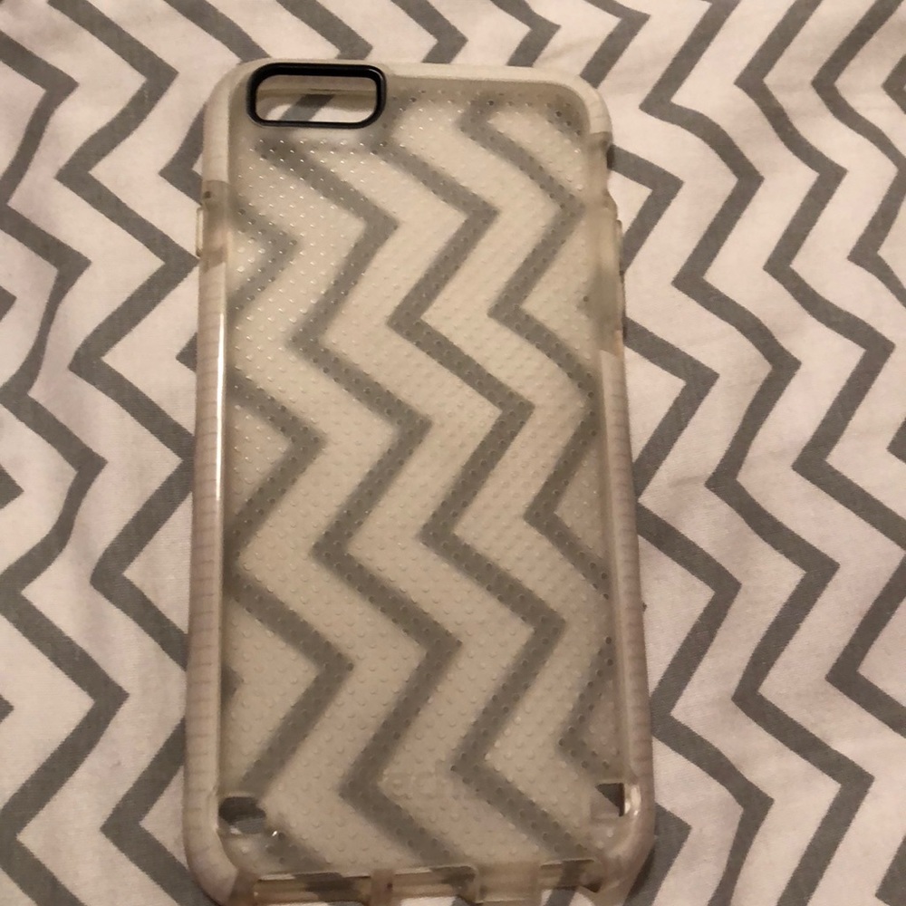Tech 21 iPhone 6S plus case